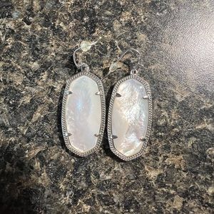 Kendra Scott Elle Earrings
